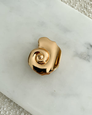 Swirl Shell Claw Clip Gold