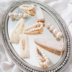 Noel Pearl Hair Clip