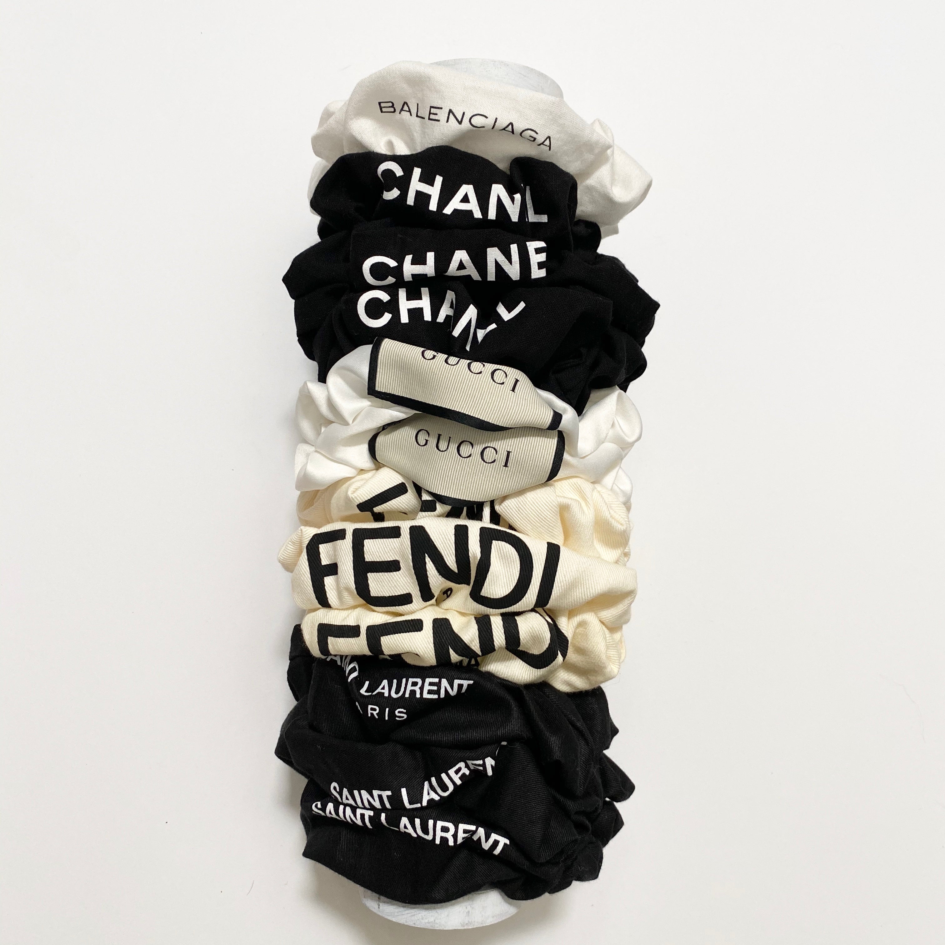 BALENCIAGA CLEMENCE XL SCRUNCHIE スクランチー Balenciaga Xl clemence scrunchie bow detail | The Fashion Square