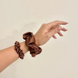 Petite Espresso Brown Scrunchie